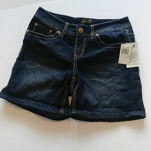 Seven7 Dark Wash Buckley Denim Jean Shorts NWT 4